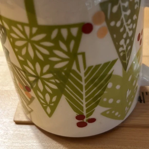 🟣 Starbucks Mug Holiday 2010 made of new bone china 16oz - Picture 8 of 9